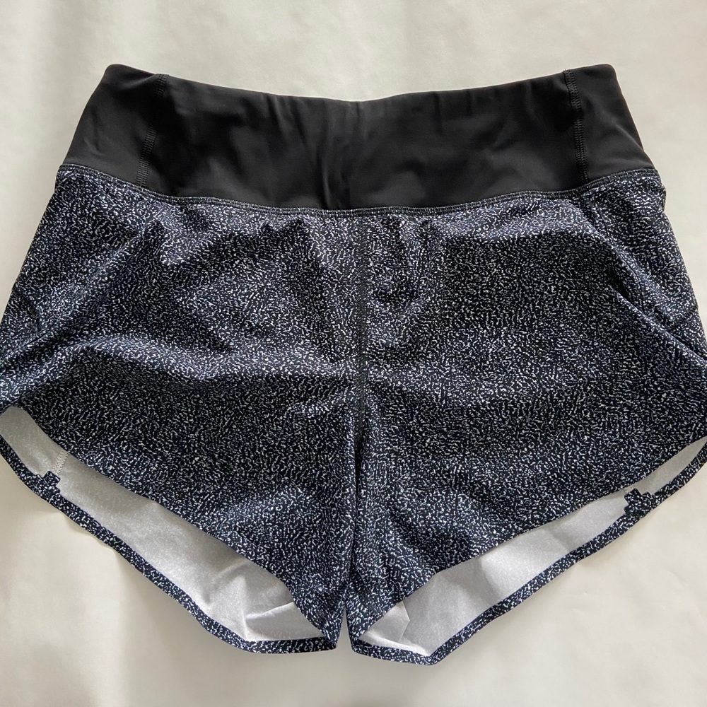 Athleta Run With It 3” Short